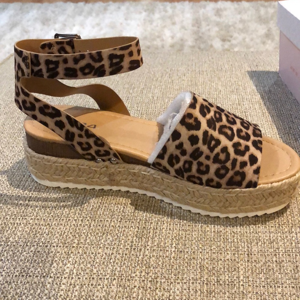 Soda Cheetah Shoes